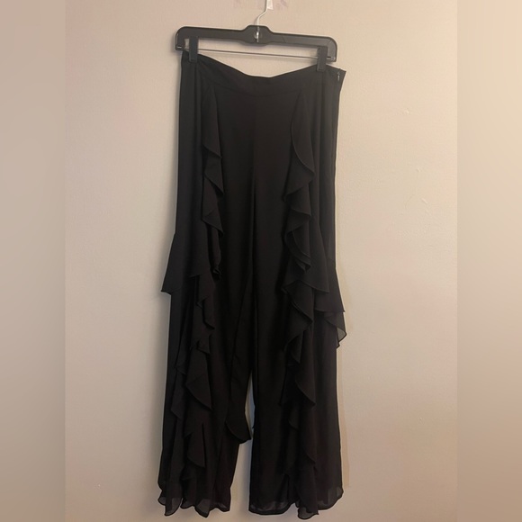 Gracia Pants - Ruffle Pant